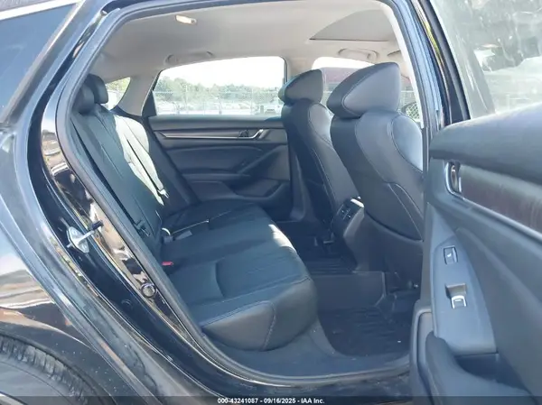 1HGCV1F96JA009485 2018 HONDA ACCORD - Image 8