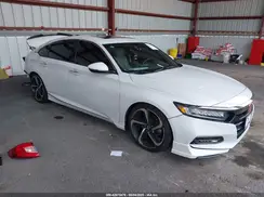 1HGCV1F96JA034287 2018 HONDA ACCORD