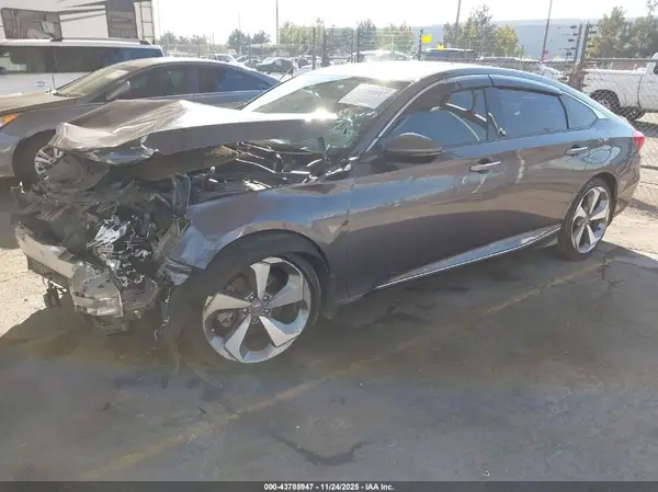 1HGCV1F96JA037710 2018 HONDA ACCORD - Image 2