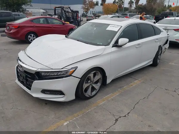 1HGCV1F96JA057942 2018 HONDA ACCORD - Image 2
