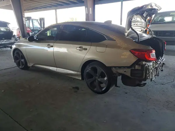 1HGCV1F96JA059027 2018 HONDA ACCORD - Image 2