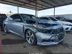 1HGCV1F96JA095834 2018 HONDA ACCORD