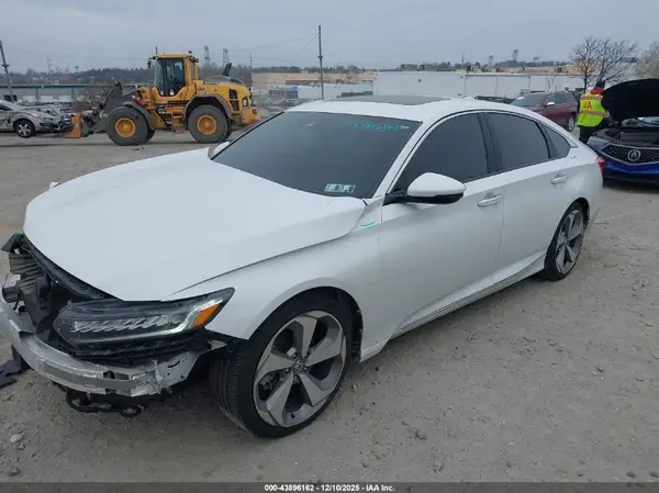 1HGCV1F96JA108341 2018 HONDA ACCORD - Image 2