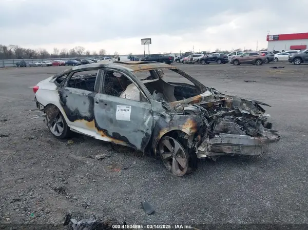 1HGCV1F96JA123213 2018 HONDA ACCORD - Image 1