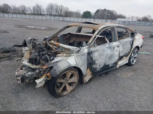 1HGCV1F96JA123213 2018 HONDA ACCORD - Image 2
