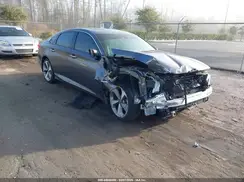 1HGCV1F96JA126208 2018 HONDA ACCORD