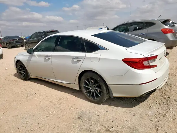 1HGCV1F96JA215700 2018 HONDA ACCORD - Image 2