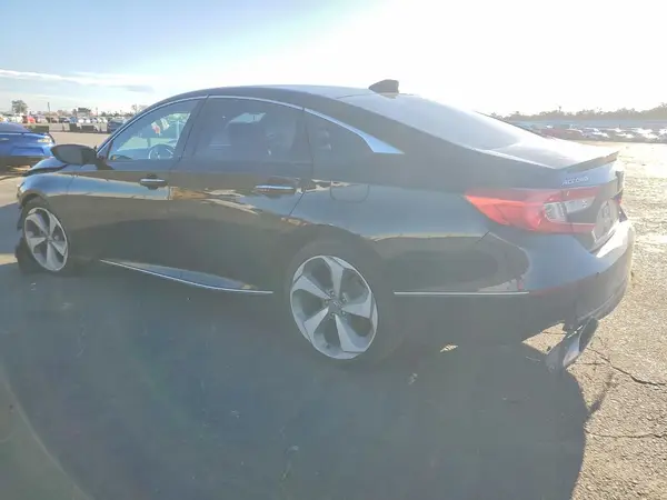 1HGCV1F97JA000553 2018 HONDA ACCORD - Image 2