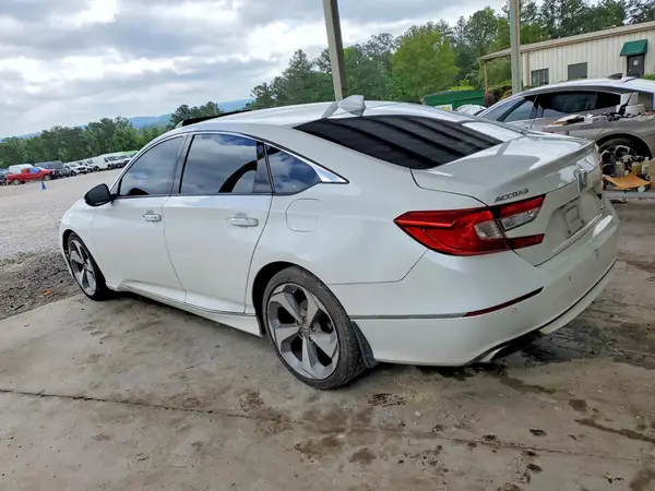 1HGCV1F97JA008040 2018 HONDA ACCORD - Image 2