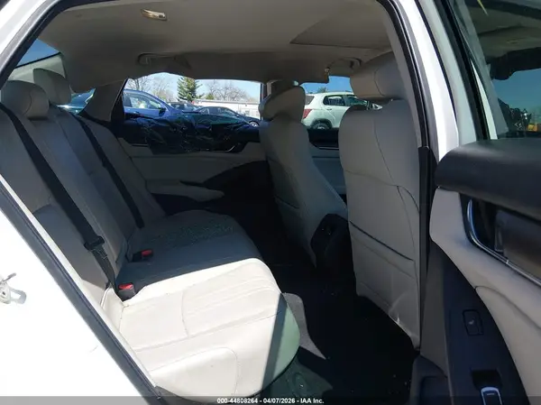 1HGCV1F97JA045704 2018 HONDA ACCORD - Image 8