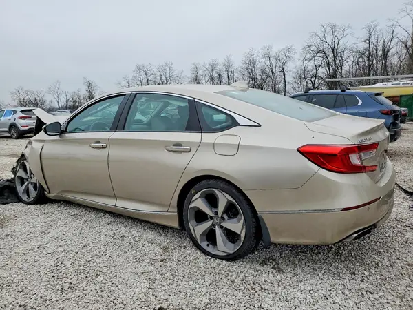 1HGCV1F97JA052152 2018 HONDA ACCORD - Image 2