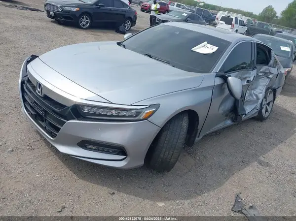 1HGCV1F97JA072451 2018 HONDA ACCORD - Image 2