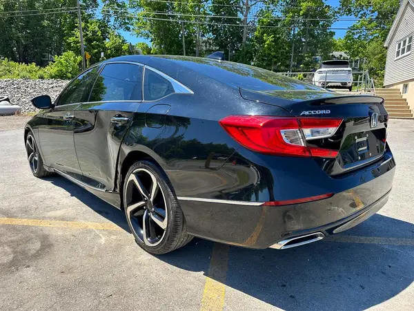 1HGCV1F97JA085040 2018 HONDA ACCORD - Image 2