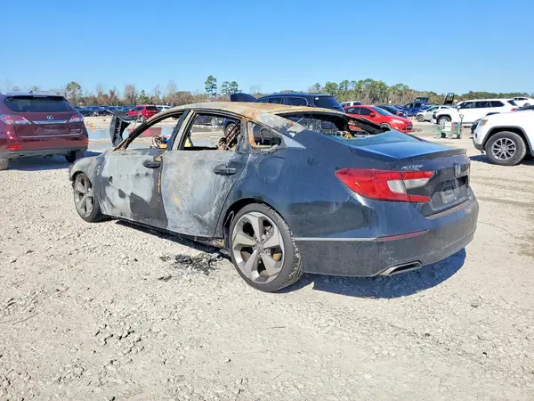 1HGCV1F97JA116612 2018 HONDA ACCORD - Image 2