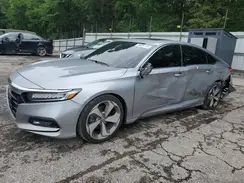 1HGCV1F97JA122586 2018 HONDA ACCORD