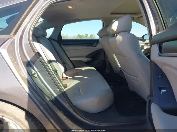 1HGCV1F97JA139811 2018 HONDA ACCORD - Image 8
