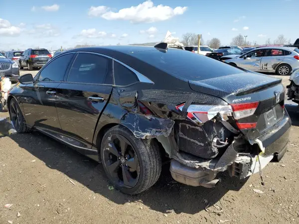 1HGCV1F98JA006801 2018 HONDA ACCORD - Image 2