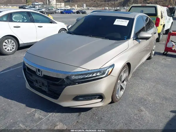 1HGCV1F98JA052192 2018 HONDA ACCORD - Image 2