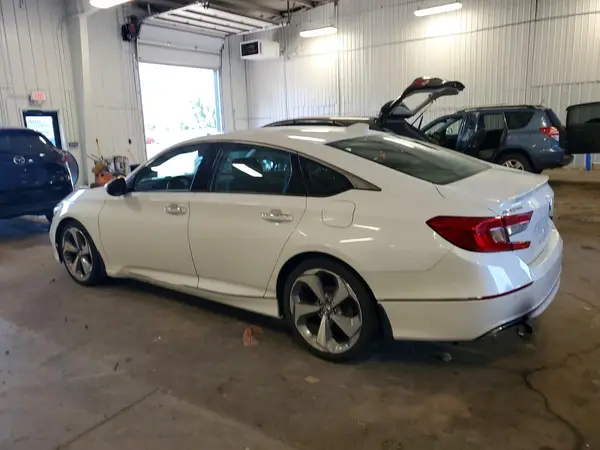 1HGCV1F98JA057943 2018 HONDA ACCORD - Image 2