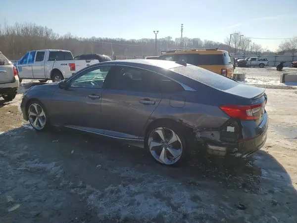1HGCV1F98JA060082 2018 HONDA ACCORD - Image 2