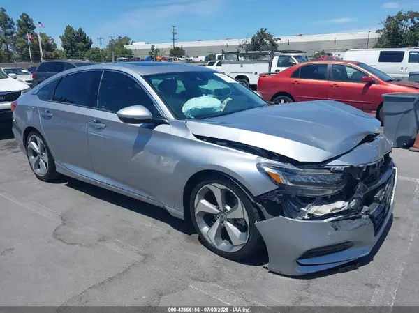 1HGCV1F98JA095852 2018 HONDA ACCORD - Image 1
