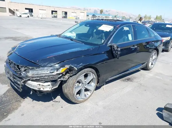 1HGCV1F98JA149117 2018 HONDA ACCORD - Image 2