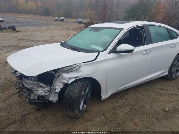 1HGCV1F99JA018696 2018 HONDA ACCORD - Image 2
