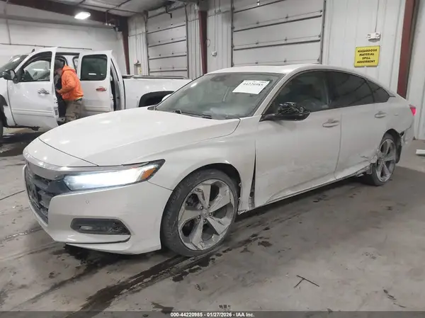 1HGCV1F99JA065193 2018 HONDA ACCORD - Image 2