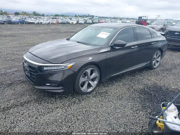 1HGCV1F99JA069955 2018 HONDA ACCORD - Image 2