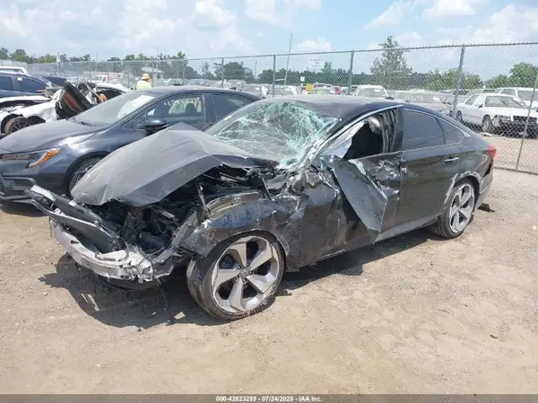 1HGCV1F99JA099232 2018 HONDA ACCORD - Image 2