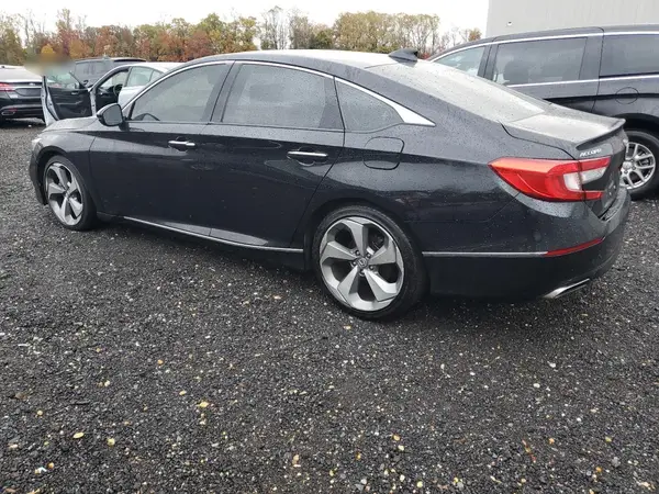 1HGCV1F99JA106826 2018 HONDA ACCORD - Image 2