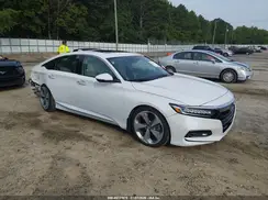 1HGCV1F99JA155329 2018 HONDA ACCORD