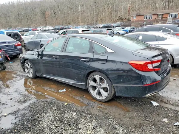 1HGCV1F99JA157971 2018 HONDA ACCORD - Image 2