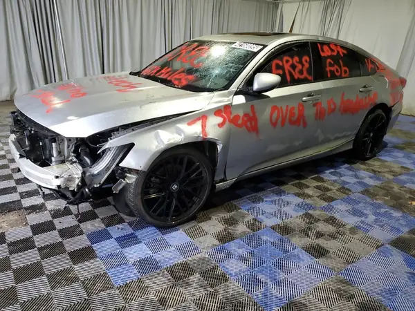 1HGCV1F99JA158683 2018 HONDA ACCORD - Image 1