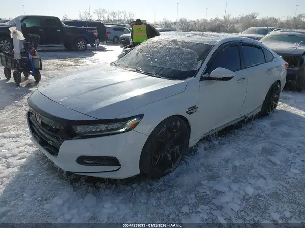 1HGCV1F99JA165150 2018 HONDA ACCORD - Image 2
