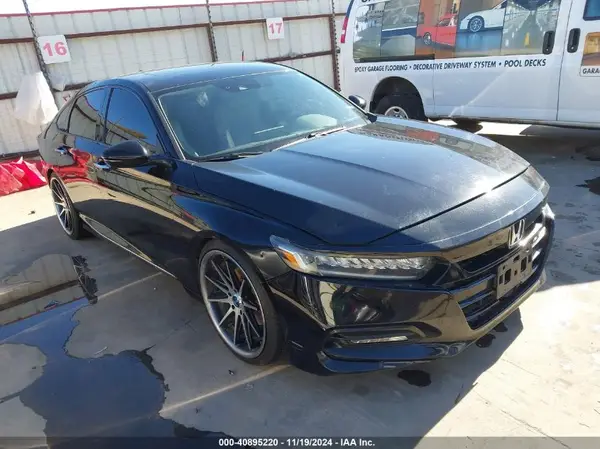 1HGCV1F9XJA000207 2018 HONDA ACCORD - Image 1