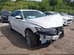 1HGCV1F9XJA008453 2018 HONDA ACCORD