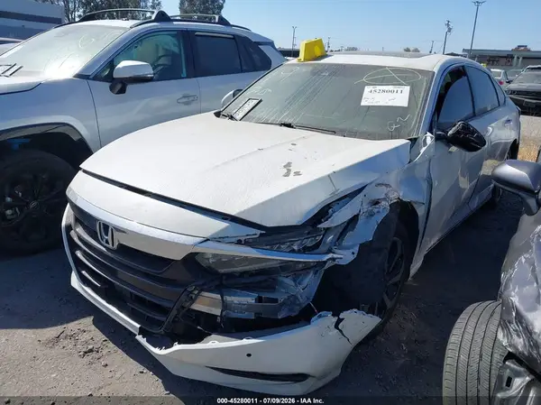 1HGCV1F9XJA053912 2018 HONDA ACCORD - Image 2