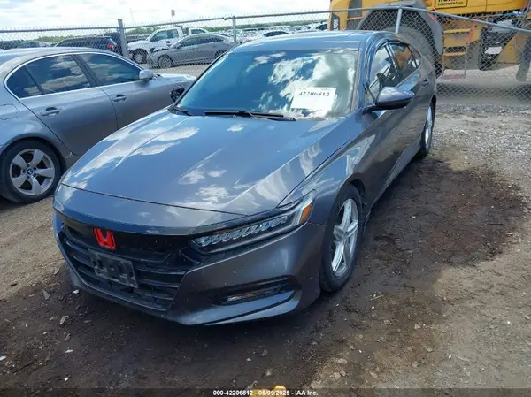 1HGCV1F9XJA076588 2018 HONDA ACCORD - Image 2