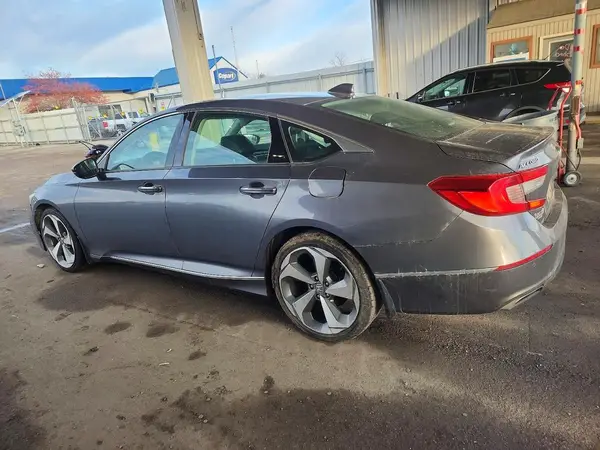 1HGCV1F9XJA087168 2018 HONDA ACCORD - Image 2