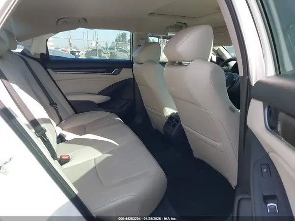 1HGCV1F9XJA093861 2018 HONDA ACCORD - Image 8