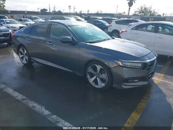 1HGCV1F9XJA100209 2018 HONDA ACCORD - Image 1