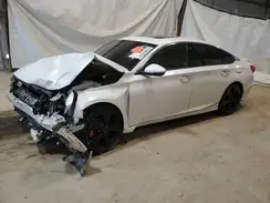 1HGCV1F9XJA196715 2018 HONDA ACCORD