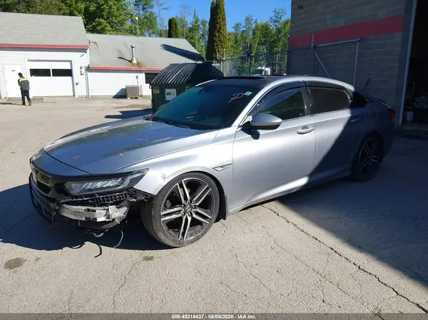 1HGCV2E30JA047104 2018 HONDA ACCORD - Image 2