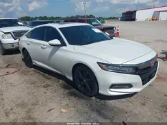 1HGCV2E32JA053499 2018 HONDA ACCORD