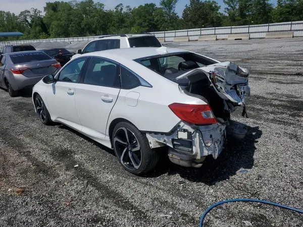 1HGCV2E33JA029888 2018 HONDA ACCORD - Image 2