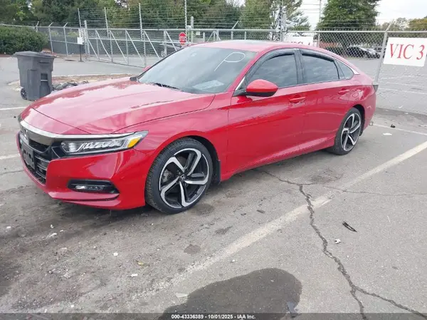 1HGCV2E33JA051910 2018 HONDA ACCORD - Image 2