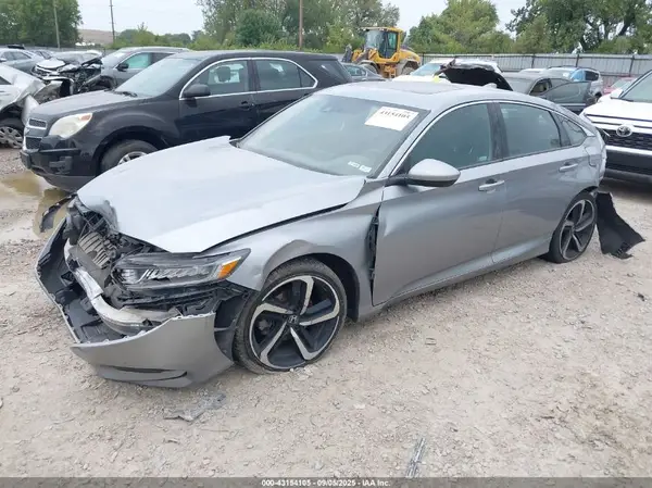 1HGCV2E34JA042939 2018 HONDA ACCORD - Image 2