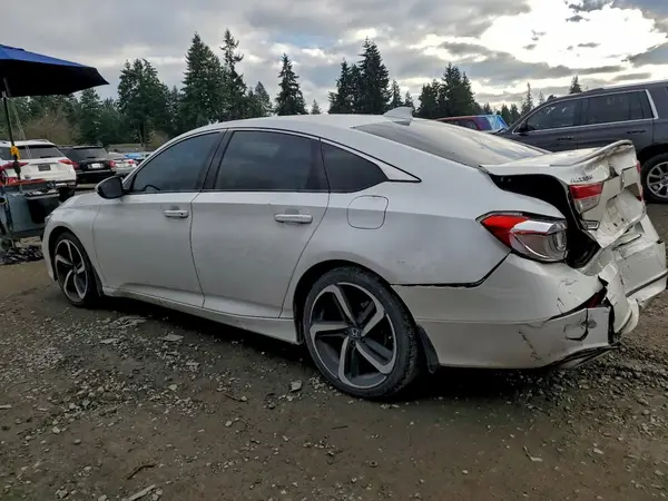 1HGCV2E36JA013085 2018 HONDA ACCORD - Image 2