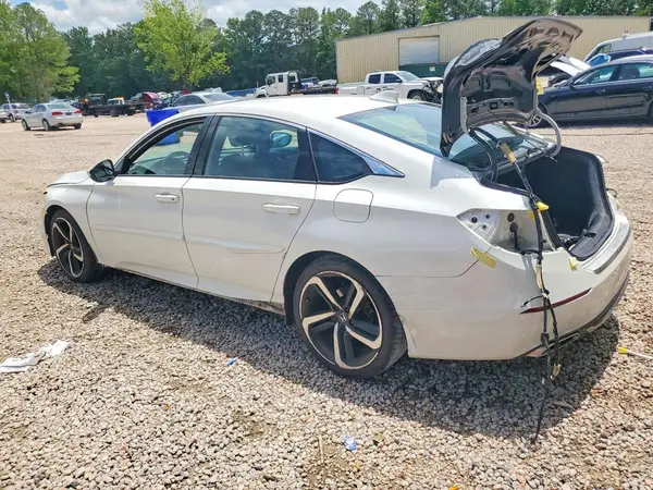 1HGCV2E37JA001320 2018 HONDA ACCORD - Image 2